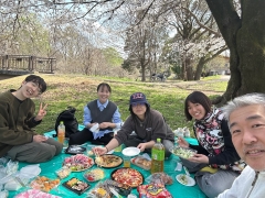 「A-Report」学生からのレポートを更新しました<br>LoARの春の一風景