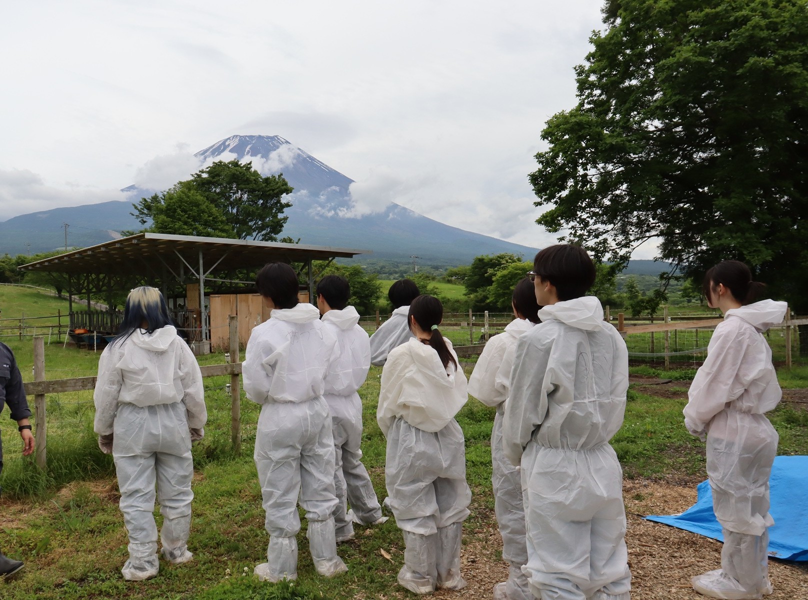 富士山と学生